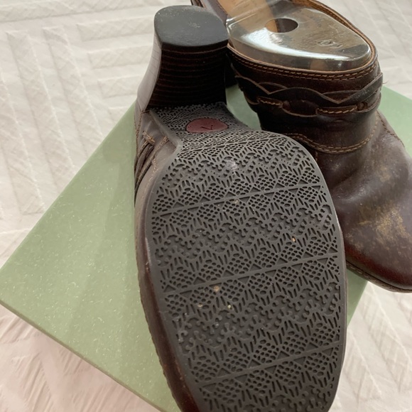 Clark’s artisan clog shoe brown size 8 - Picture 3 of 4